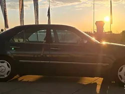 Granatowy Używany 1997 Mercedes 230 Avantgarde Sedan/Limuzyna | 10 900 zł