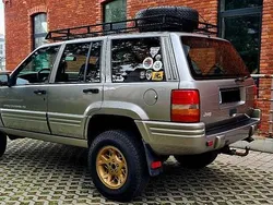 Złoty Używany 1998 Jeep Grand Cherokee SUV | 33 900 zł