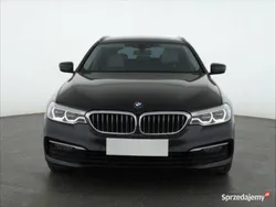 Szary Używany 2019 BMW 520 Kombi | 83 999 zł (Super Cena)