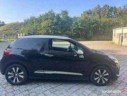 Czarny Używany 2017 Citroën DS3 Hatchback | 23 900 zł