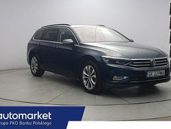 Niebieski Używany 2022 VW Passat Business Kombi | 99 850 zł (Dość drogi)