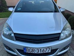 Srebrny Używany 2008 Opel Astra GTC Hatchback | 12 000 zł (Uczciwa cena)