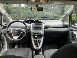 Srebrny Używany 2012 Toyota Verso Minivan | 20 500 zł (Dobra cena)