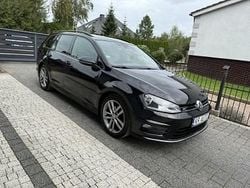 Czarny Używany 2016 VW Golf VII R-line Kombi | 40 900 zł (Uczciwa cena)
