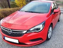 Czerwony Używany 2018 Opel Astra Hatchback | 42 500 zł (Dość drogi)