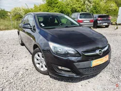 Czarny Używany 2014 Opel Astra Hatchback | 27 900 zł (Dobra cena)