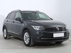 Szary Używany 2022 VW Tiguan SUV | 103 999 zł (Uczciwa cena)