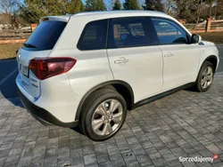 Biały Używany 2022 Suzuki Vitara SUV | 83 900 zł (Uczciwa cena)