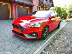 Czerwony Używany 2020 Ford Focus ST Sedan/Limuzyna | 100 000 zł (Uczciwa cena)