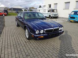 Niebieski Używany 1999 Jaguar XJ Sedan/Limuzyna | 34 000 zł