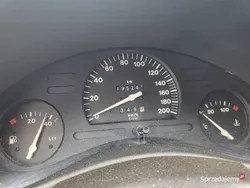 Wiśniowy Używany 1996 Opel Corsa Hatchback | 3999 zł (Uczciwa cena)