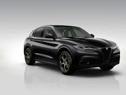 Lakier metalizowany czarny volcano black Nowe 2025 Alfa Romeo Stelvio SUV | 255 220 zł