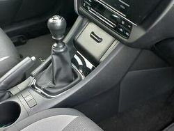 Brązowobeżowy Używany 2017 Toyota Auris Hatchback | 44 700 zł (Uczciwa cena)