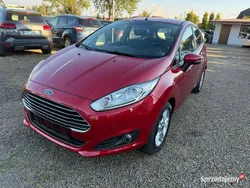 Bordowy (metalik) Używany 2017 Ford Fiesta Hatchback | 25 500 zł (Uczciwa cena)