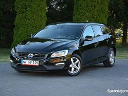 Czarny Używany 2015 Volvo V60 Kombi | 44 900 zł (Uczciwa cena)