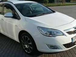 Biały Używany 2012 Opel Astra Kombi | 32 500 zł (Drogi)
