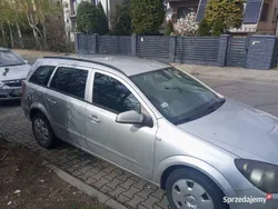 Srebrny Używany 2006 Opel Astra Sedan/Limuzyna | 5500 zł (Uczciwa cena)