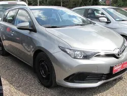 Szary Używany 2016 Toyota Auris Hatchback | 56 579 zł