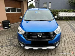 Niebieski Używany 2018 Dacia Lodgy Stepway Minivan | 39 900 zł (Uczciwa cena)