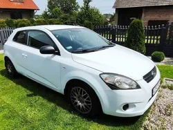 Biały Używany 2010 Kia ProCeed Hatchback | 5400 zł