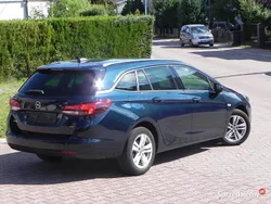 Zielony Używany 2017 Opel Astra Kombi | 24 999 zł (Super Cena)