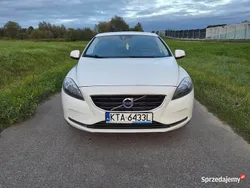 Biały Używany 2015 Volvo V40 Kombi | 36 900 zł (Uczciwa cena)