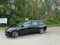 Czarny Używany 2015 Peugeot 308 Kombi | 29 700 zł (Uczciwa cena)