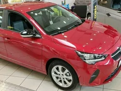 Bordowy (metalik) Używany 2021 Opel Corsa Hatchback | 55 900 zł (Dość drogi)