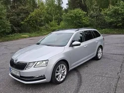 Srebrny Używany 2017 Skoda Octavia Kombi | 46 000 zł (Uczciwa cena)