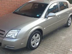 Złoty Używany 2004 Opel Signum Kombi | 6000 zł