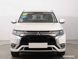 Biały Używany 2020 Mitsubishi Outlander P-HEV SUV | 105 999 zł (Uczciwa cena)