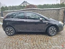 Czarny (metalik, perła) Używany 2015 Fiat Punto Young Hatchback | 19 800 zł