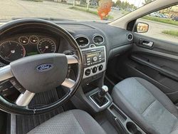 Srebrny Używany 2005 Ford Focus Hatchback | 4500 zł (Uczciwa cena)