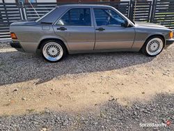Używany 1989 Mercedes 190 Sedan/Limuzyna | 25 000 zł