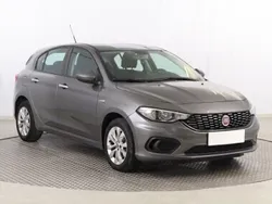Szary Używany 2017 Fiat Tipo Hatchback | 39 999 zł (Uczciwa cena)