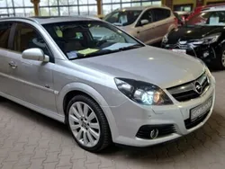 Srebrny Używany 2008 Opel Signum Kombi | 14 900 zł