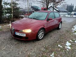 Czerwony Używany 2006 Alfa Romeo 147 Hatchback | 3750 zł