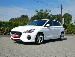 Biały Używany 2017 Hyundai i30 Hatchback | 43 900 zł (Dość drogi)