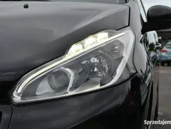 Czarny Używany 2017 Peugeot 208 Allure Hatchback | 26 999 zł (Dobra cena)