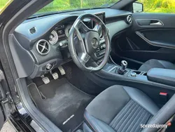 Czarny Używany 2015 Mercedes A180 AMG Hatchback | 49 500 zł (Dobra cena)