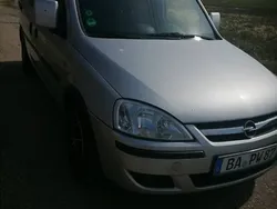 Srebrny Używany 2006 Opel Combo Minivan | 12 500 zł (Drogi)