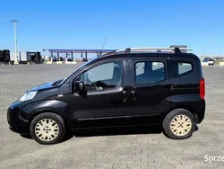 Czarny Używany 2009 Fiat Qubo Trekking Minivan | 12 900 zł