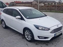 Biały Używany 2015 Ford Focus Titanium Kombi | 28 000 zł (Uczciwa cena)