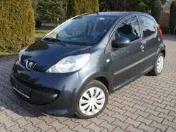 Inny kolor Używany 2009 Peugeot 107 Hatchback | 10 900 zł