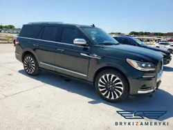 Zielony ciemny Używany 2023 Lincoln Navigator SUV | 172 560 zł
