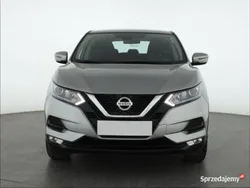 Srebrny Używany 2018 Nissan Qashqai SUV | 55 999 zł (Dobra cena)