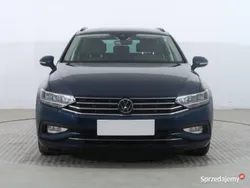 Niebieski Używany 2021 VW Passat Kombi | 81 999 zł (Uczciwa cena)