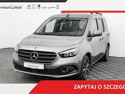 Szary (metalik) Używany 2023 Mercedes T180 Minivan | 129 840 zł