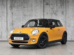 Volcanic orange Używany 2017 Mini Cooper Hatch Hatchback | 44 900 zł (Dobra cena)