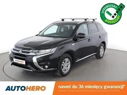 Czarny Używany 2016 Mitsubishi Outlander P-HEV SUV | 60 000 zł